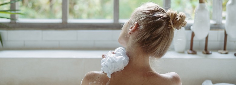 Como fazer um spa day: dicas para se cuidar em casa